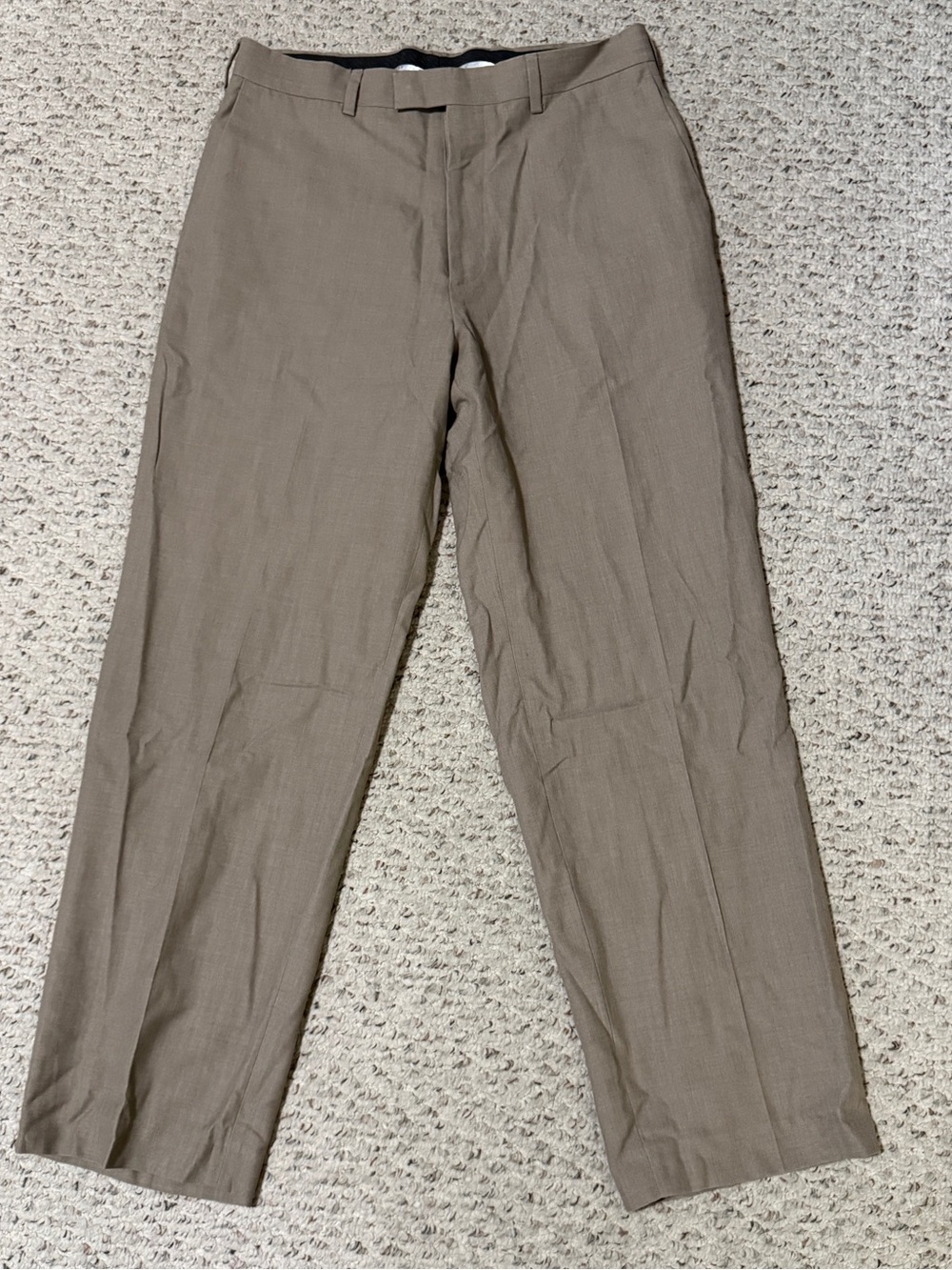 Perry Ellis Portfolio men's tailored dress slacks in light tan khaki